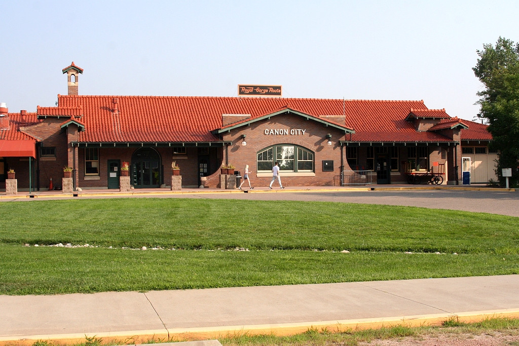 1914 ATSF depot now Royal gorge depot